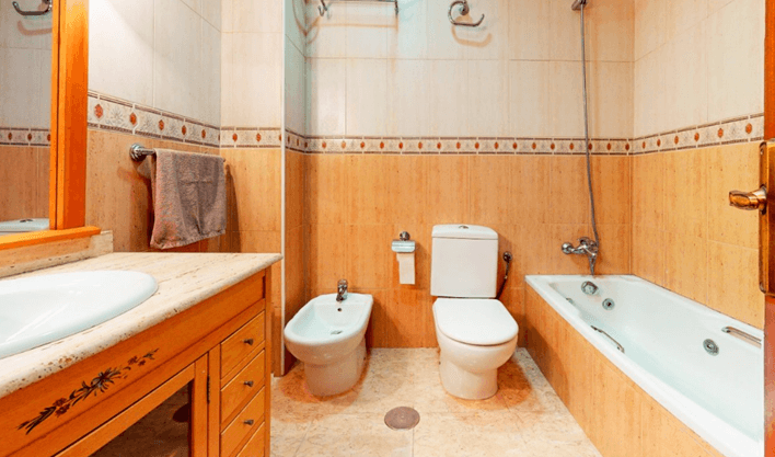 16.Home staging_ Comparativa Bigastro Baño 1